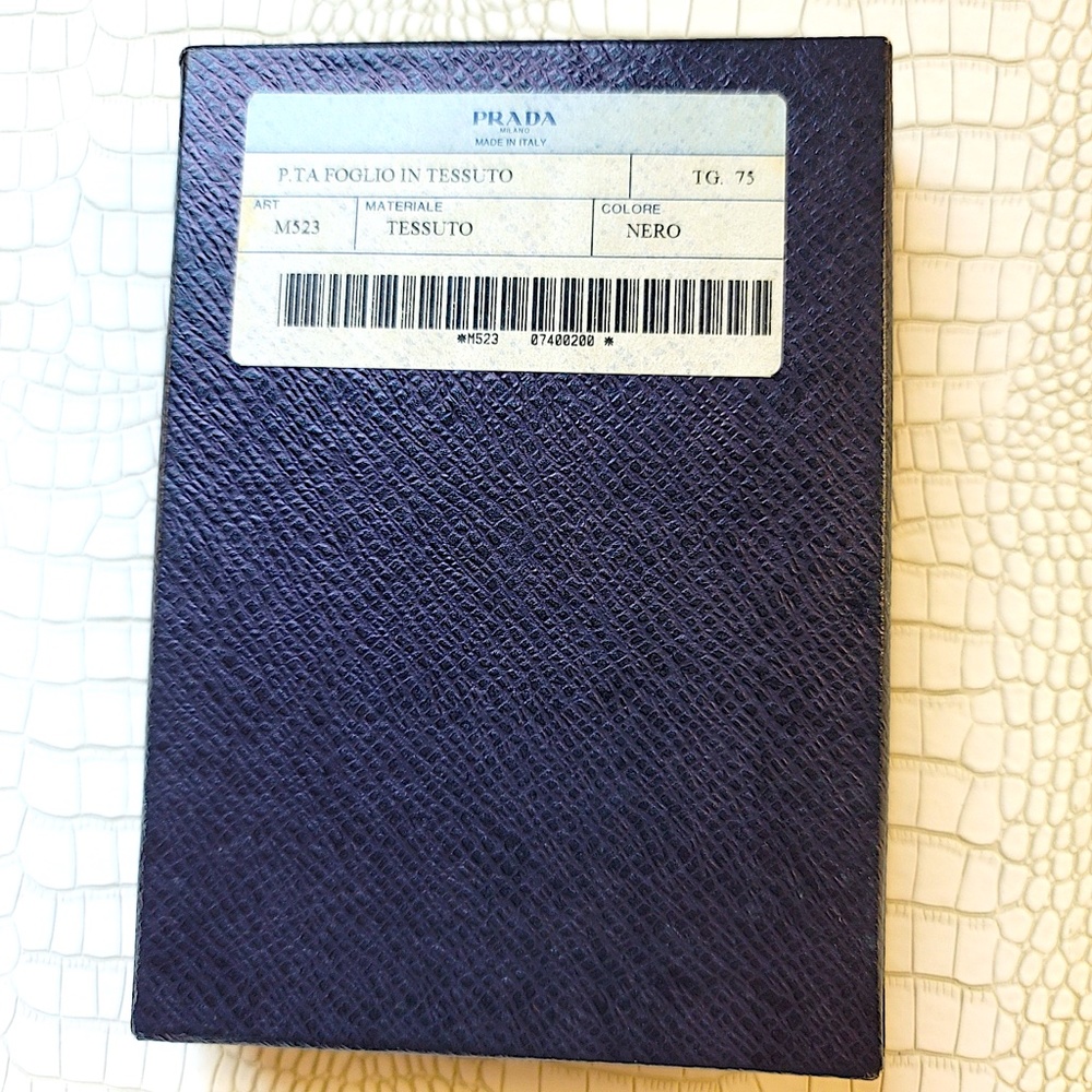 Rare Hi-End Unused Women's/Men's Prada Wallet (See Photos) - Picture 16 of 16